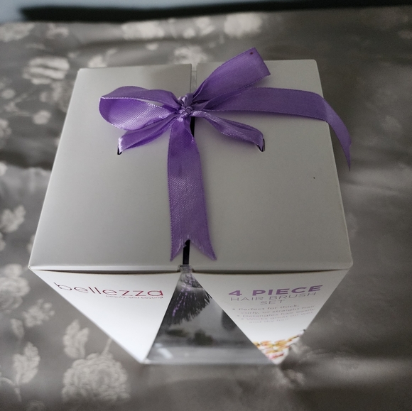 BELLEZZA 4 piece hair brush set. - Picture 6 of 6